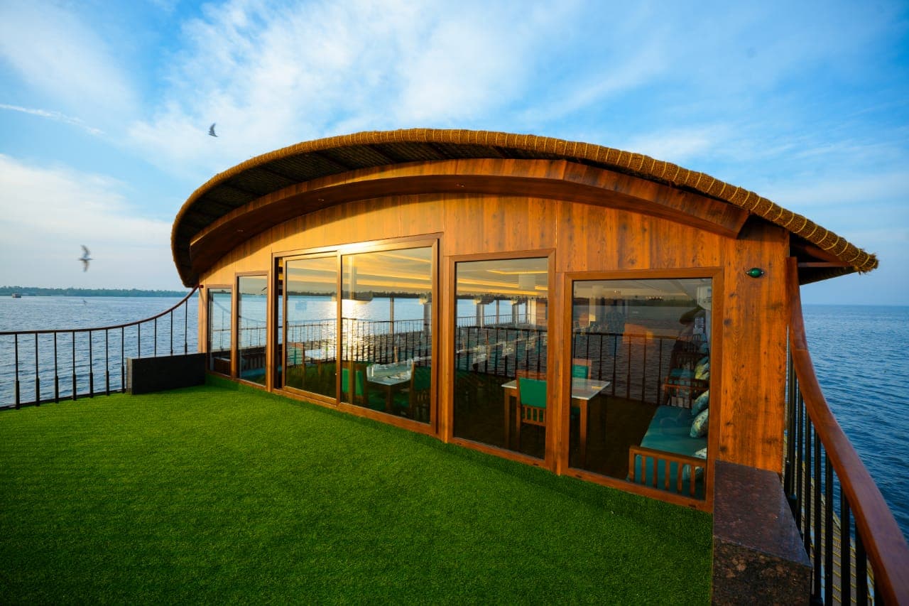 Premium Sharing Room